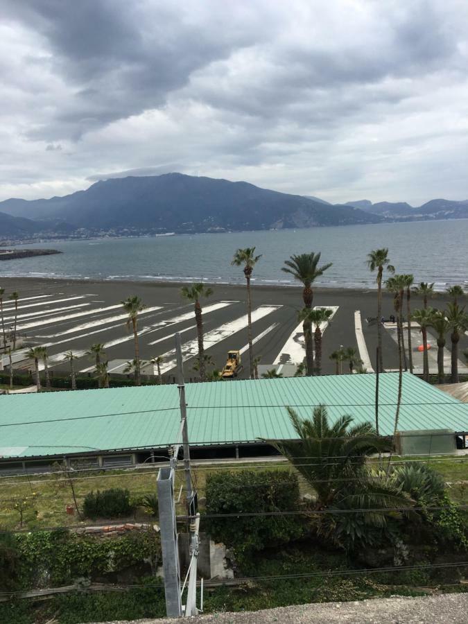 Vient E Mare Apartment Torre Annunziata Exterior photo